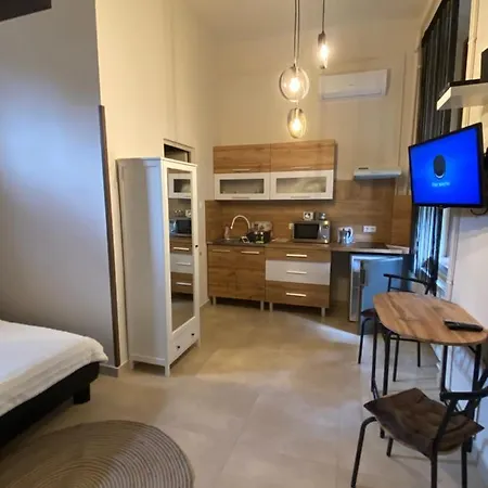 Senorita2 Maganszallas 米什科尔茨