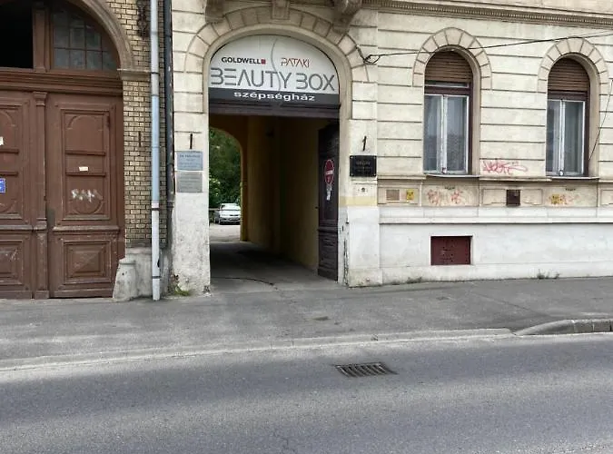 Senorita2 Maganszallas Miskolc